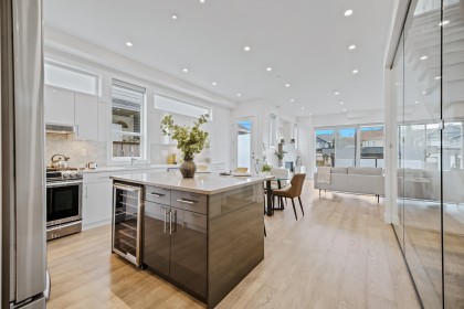 Photo 4 at 409 W Keith Road, Lower Lonsdale, North Vancouver