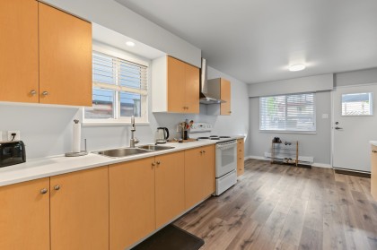 Photo 7 at 132-134 W 12th Avenue, Mount Pleasant VW, Vancouver West