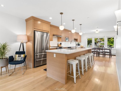 Photo 3 at 558 W 19th Avenue, Cambie, Vancouver West