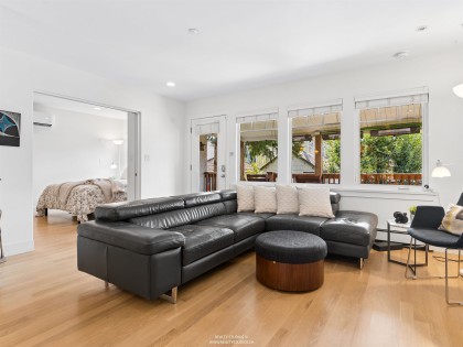 Photo 10 at 558 W 19th Avenue, Cambie, Vancouver West