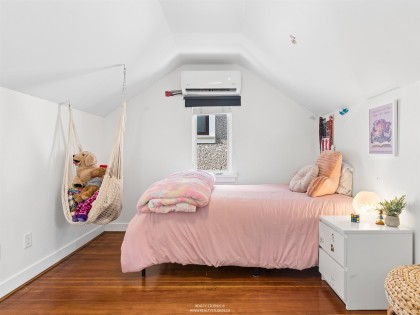 Photo 18 at 558 W 19th Avenue, Cambie, Vancouver West