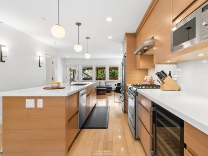 Photo 8 at 558 W 19th Avenue, Cambie, Vancouver West