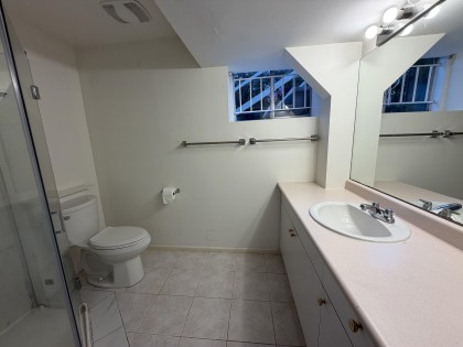 Photo 14 at 77 W 62nd Avenue, Marpole, Vancouver West