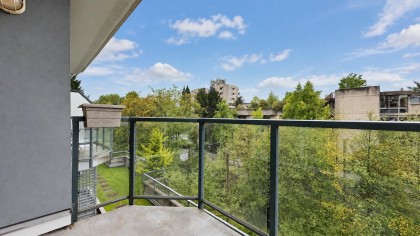 Photo 16 at 10 - 1355 W 4th Avenue, False Creek, Vancouver West