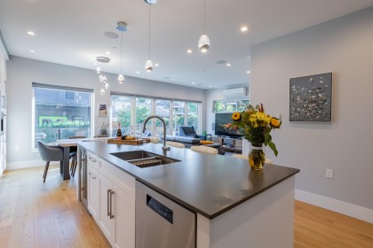 Photo 14 at 426 W 17th Avenue, Cambie, Vancouver West
