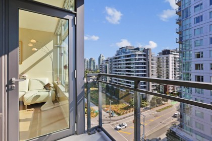 Photo 13 at 1011 - 38 W 1st Avenue, False Creek, Vancouver West