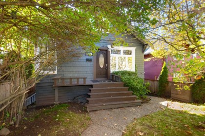 Photo 2 at 219 E 29th Street, Upper Lonsdale, North Vancouver
