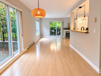 Photo 3 at 9 - 288 St. Davids Avenue, Lower Lonsdale, North Vancouver