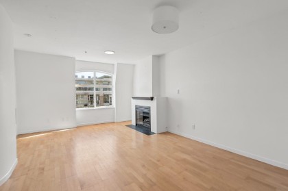 Photo 6 at 102 - 3349 Dunbar Street, Dunbar, Vancouver West