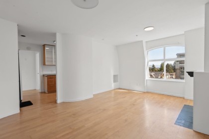 Photo 7 at 102 - 3349 Dunbar Street, Dunbar, Vancouver West