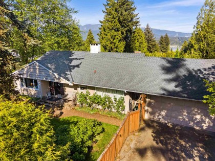 Photo 4 at 998 Fairway Drive, Dollarton, North Vancouver