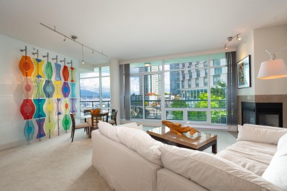 Photo 10 at 203 - 499 Broughton Street, Coal Harbour, Vancouver West