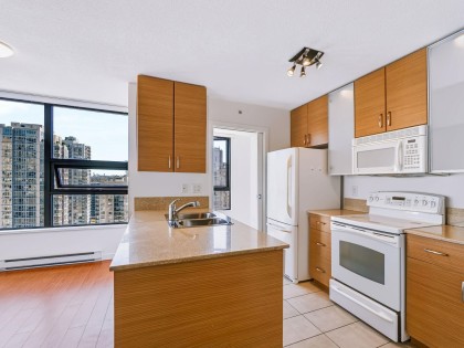 Photo 7 at 2105 - 977 Mainland Street, Yaletown, Vancouver West