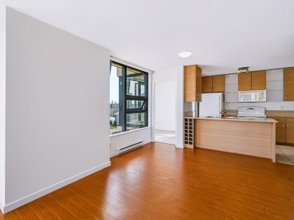 Photo 5 at 2105 - 977 Mainland Street, Yaletown, Vancouver West