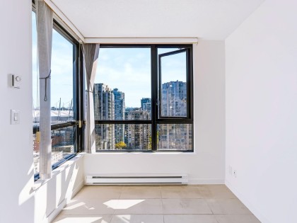 Photo 14 at 2105 - 977 Mainland Street, Yaletown, Vancouver West