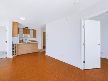 Photo 4 at 2105 - 977 Mainland Street, Yaletown, Vancouver West