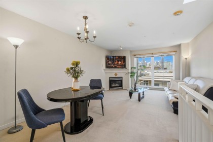 Photo 11 at 319 - 678 W 7th Avenue, Fairview VW, Vancouver West