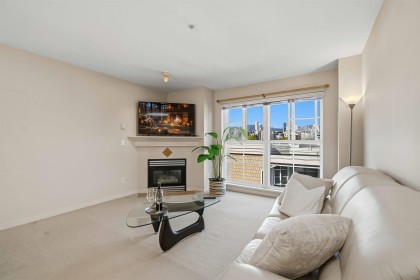 Photo 8 at 319 - 678 W 7th Avenue, Fairview VW, Vancouver West