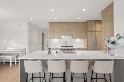 Photo 6 at 203 - 747 E 3rd Street, Lower Lonsdale, North Vancouver