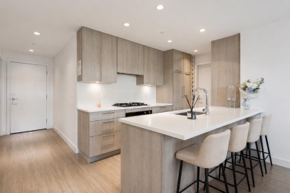 Photo 4 at 203 - 747 E 3rd Street, Lower Lonsdale, North Vancouver