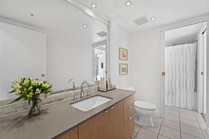 Photo 23 at 204 - 1633 W 8th Avenue, Fairview VW, Vancouver West