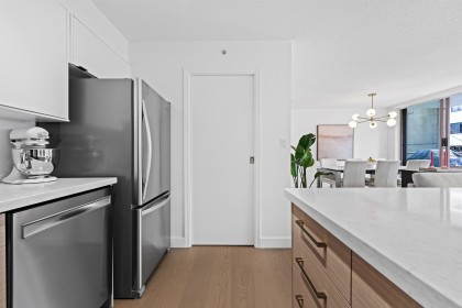 Photo 6 at 204 - 1633 W 8th Avenue, Fairview VW, Vancouver West