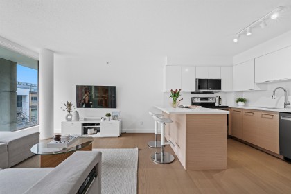 Photo 8 at 204 - 1633 W 8th Avenue, Fairview VW, Vancouver West