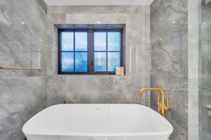 Photo 12 at 1443 W 57th Avenue, South Granville, Vancouver West