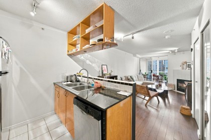 Photo 5 at 1803 - 939 Homer Street, Yaletown, Vancouver West