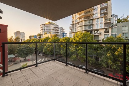 Photo 9 at 404 - 1428 W 6th Avenue, Fairview VW, Vancouver West
