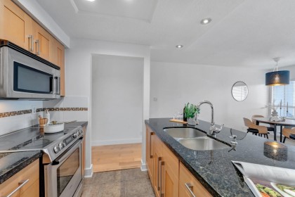 Photo 14 at 101 - 2412 Alder Street, Fairview VW, Vancouver West
