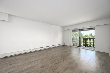 Photo 12 at 305 - 310 W 3rd Street, Lower Lonsdale, North Vancouver