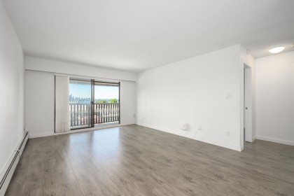 Photo 3 at 305 - 310 W 3rd Street, Lower Lonsdale, North Vancouver