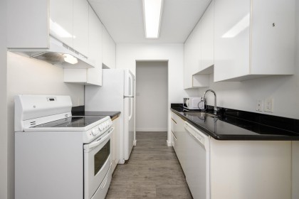 Photo 10 at 305 - 310 W 3rd Street, Lower Lonsdale, North Vancouver