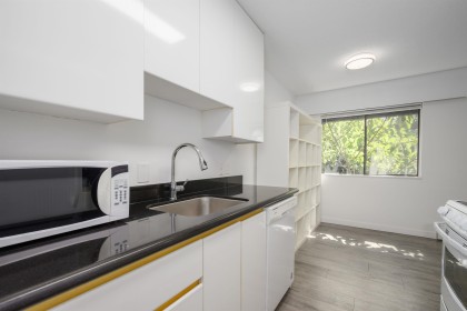 Photo 11 at 305 - 310 W 3rd Street, Lower Lonsdale, North Vancouver