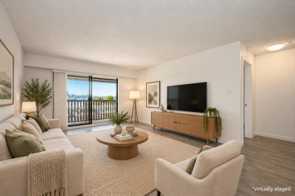 Photo 4 at 305 - 310 W 3rd Street, Lower Lonsdale, North Vancouver