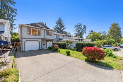 Photo 10 at 3638 Maginnis Avenue, Lynn Valley, North Vancouver