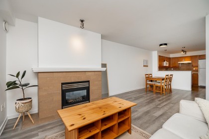 Photo 2 at 306 - 3580 W 41st Avenue, Southlands, Vancouver West