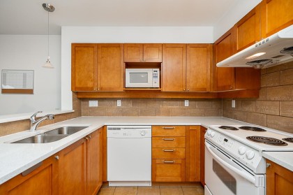 Photo 6 at 306 - 3580 W 41st Avenue, Southlands, Vancouver West