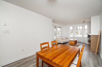 Photo 5 at 306 - 3580 W 41st Avenue, Southlands, Vancouver West