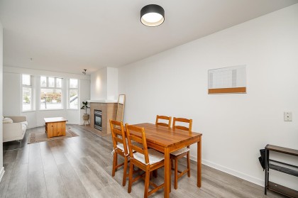 Photo 4 at 306 - 3580 W 41st Avenue, Southlands, Vancouver West