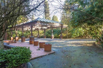 Photo 4 at 4777 W 2nd Avenue, Point Grey, Vancouver West