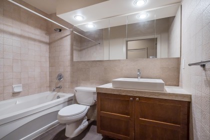 Photo 18 at 1113 - 1333 W Georgia Street, Coal Harbour, Vancouver West