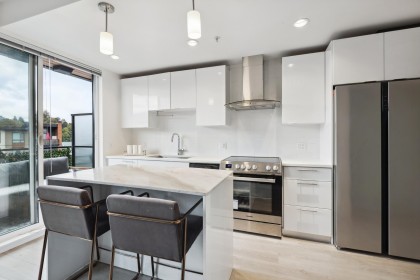 Photo 6 at 513 - 733 W 3rd Street, Harbourside, North Vancouver