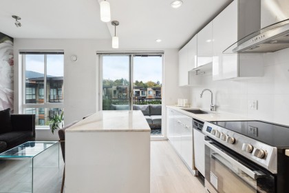 Photo 12 at 513 - 733 W 3rd Street, Harbourside, North Vancouver