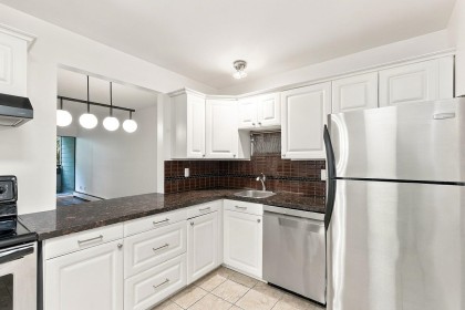Photo 9 at 309 - 1710 W 13th Avenue, Fairview VW, Vancouver West