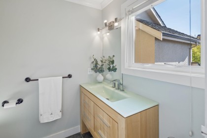 Photo 24 at 3 - 230 W 15th Street, Central Lonsdale, North Vancouver
