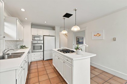 Photo 13 at 706 W 24th Avenue, Cambie, Vancouver West