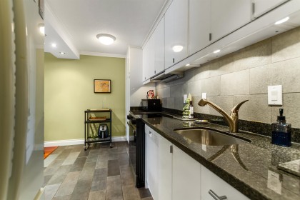 Photo 14 at 308 - 2040 Cornwall Avenue, Kitsilano, Vancouver West