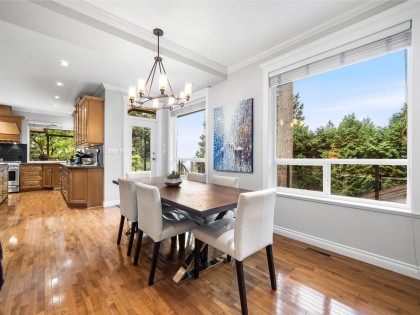 Photo 7 at 4047 Woodbury Avenue, Upper Lonsdale, North Vancouver